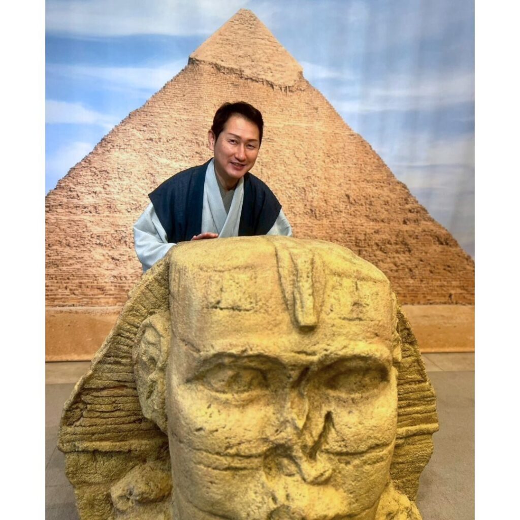 着物で古代エジプト展(広島県立美術館)へ ピラミッドをバックにエジプト旅行気分?